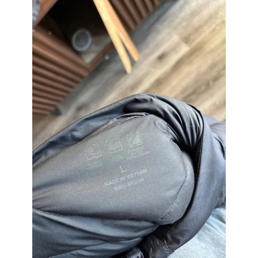 The North Face 700 Black Puffer Jacket Size L
